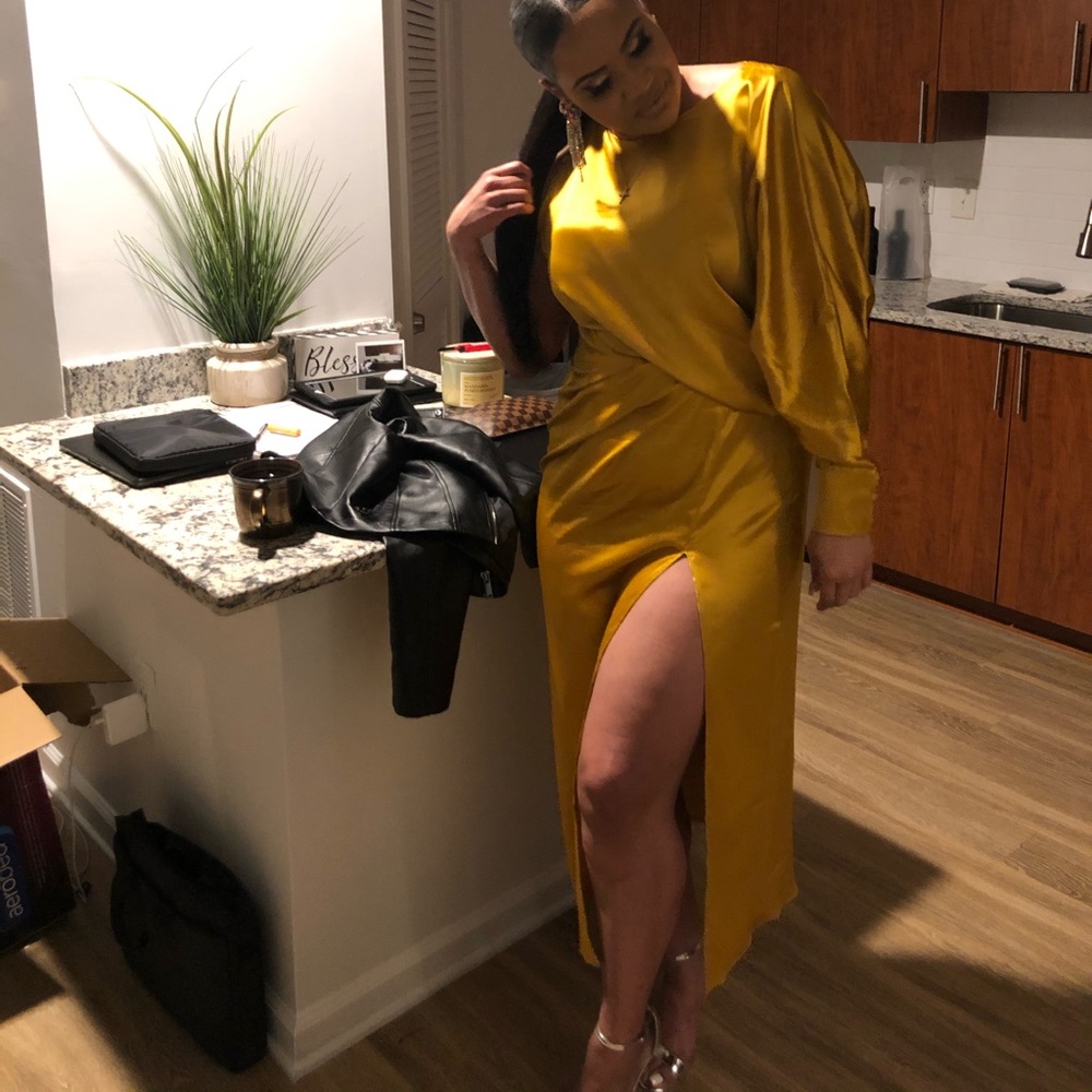 Yellow satin one sleeve long dress